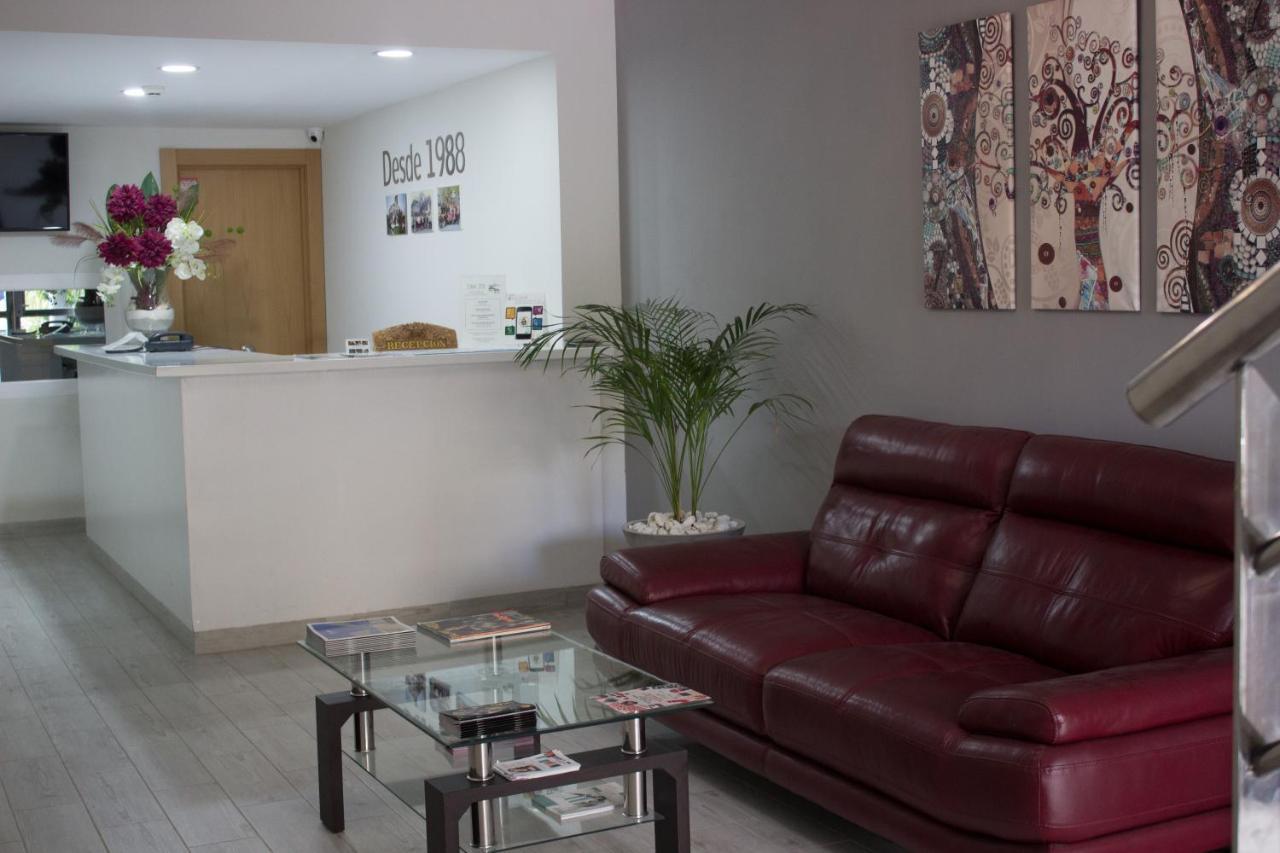 Hostal Mont Royal Аликанте Экстерьер фото