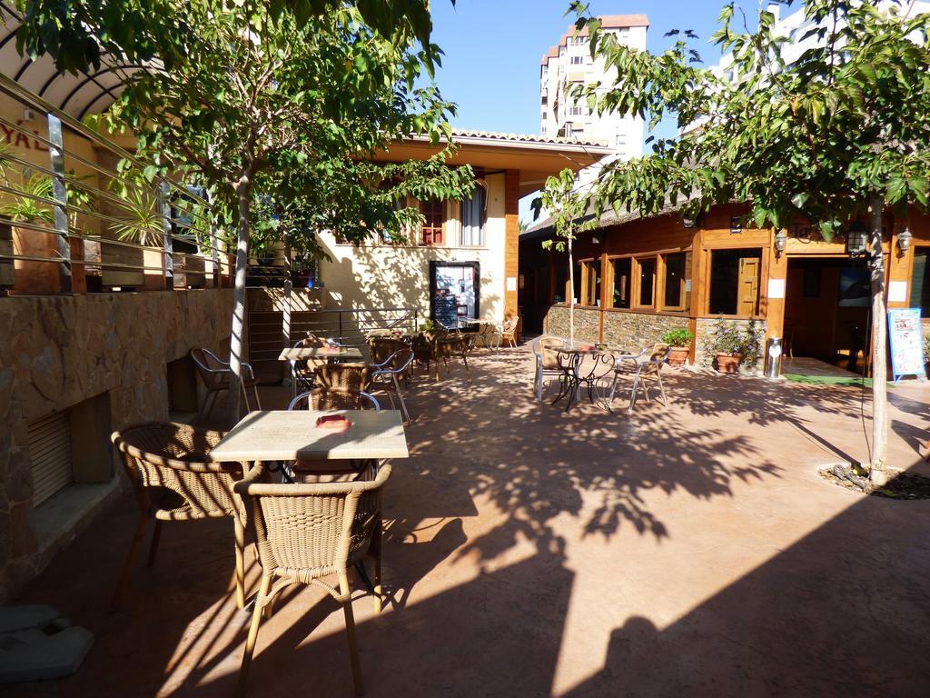 Hostal Mont Royal Аликанте Экстерьер фото